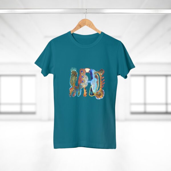 "The Parrot" Print on Women's T-Shirt